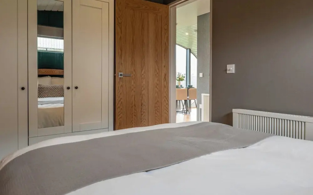 Sustainable 2BD Pod on Old Chalford Farm