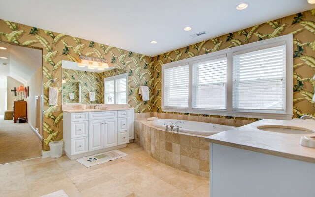 Higher Porpoise by Peace Vacations