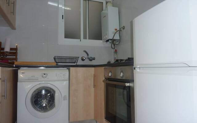 Apartment (wifi, air conditioning) at 150 meter beach