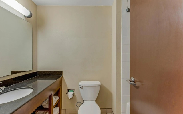 Comfort Suites Huntsville MidCity District at Research Park