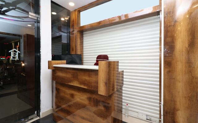 Oyo 1021 Hotel Gayatri Residency