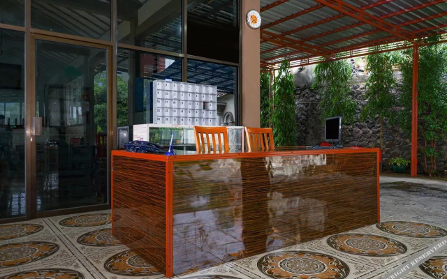 Hotel Taman Sari by OYO Rooms