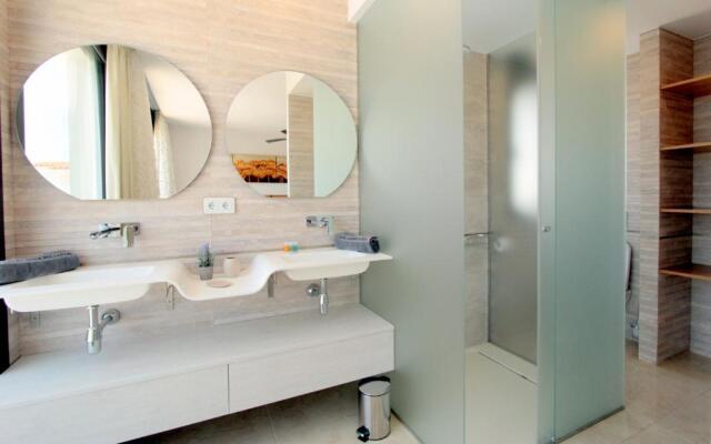 Leon Inmo Medas 27 A - 10699