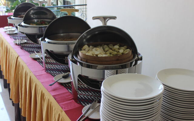 The GRAND PALACE Hotel - YOGYAKARTA