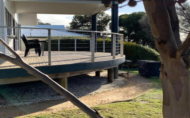 Rest A Shore Coffin Bay