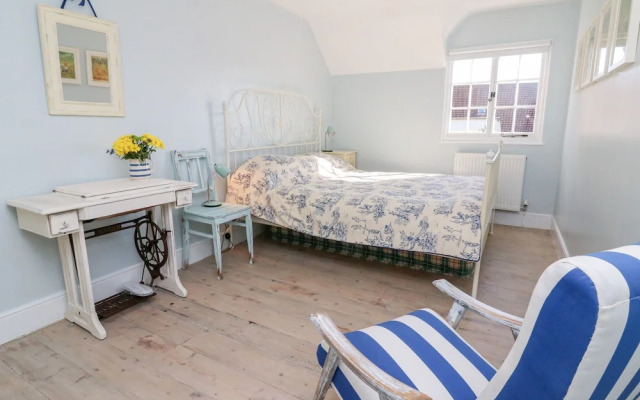 3 Elm Cottage