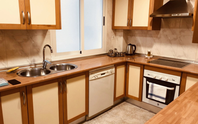 tuGuest Gran Via 42 Apartment