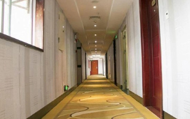 Honghua Lake Sunshine Hotel
