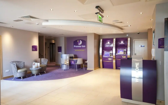Premier Inn Edinburgh Airport - M9 Jct1