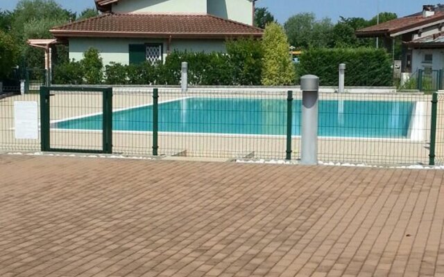 Apartment With one Bedroom in Peschiera del Garda, With Wonderful Moun