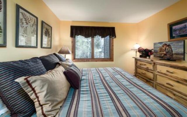 Tyra Streamside 238