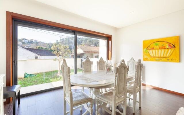 Private Modern Home, Fully Equipped, Near Historic Braga Centre