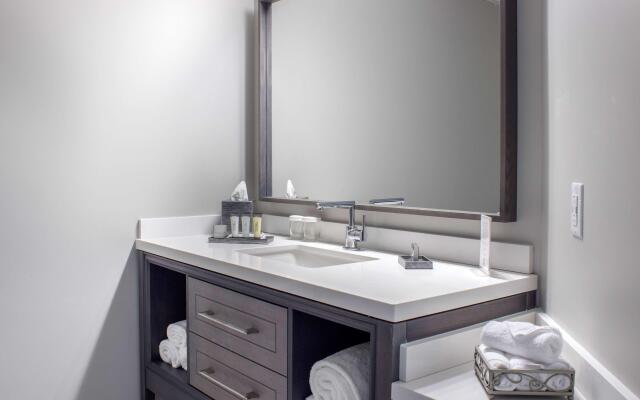 Chateau Moncton & Suites, an Ascend Collection hot