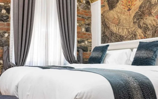 Queen Catlleya Suite