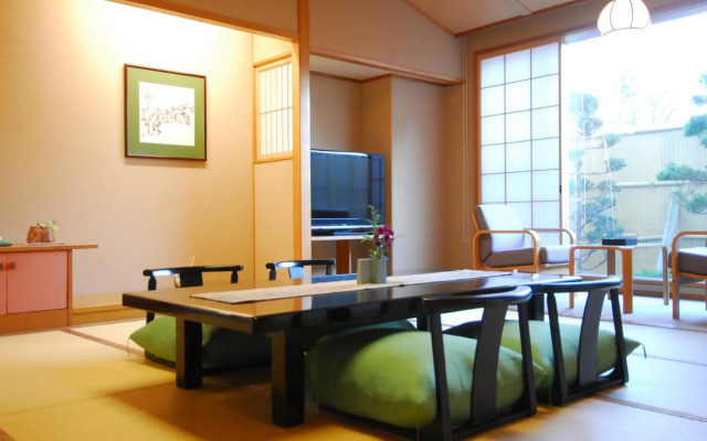 Hanabishi Hotel