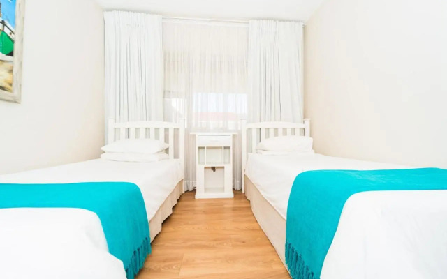 Bayview 208