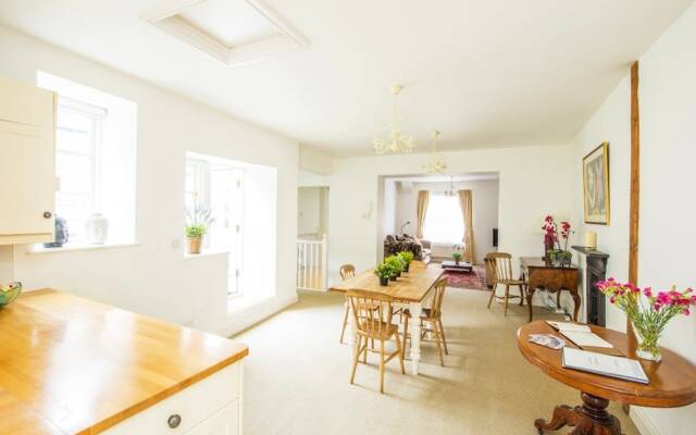 The Apartment Sherborne