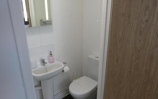 The Cambridge Suites -Tas Accommodations