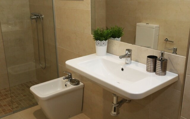 Apartamento Turísticos Puente Romano P3 2-B