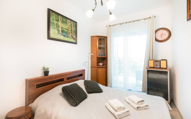 2homerent Garden Terrace Good Location