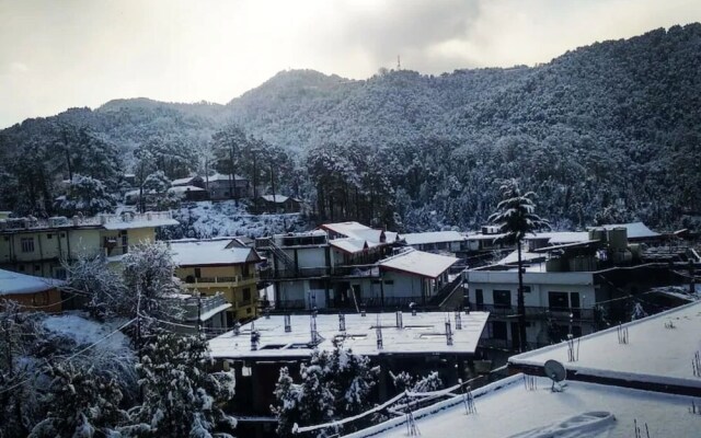 Goroomgo Rudra Inn Dalhousie