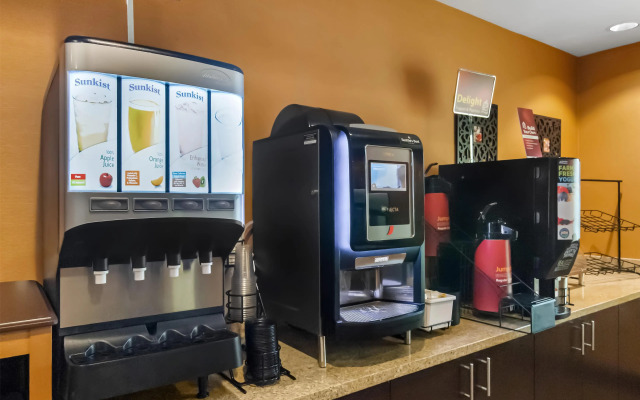 Best Western Plus Hiawatha Hotel