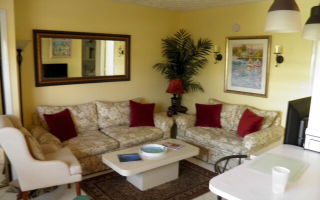 Deerfield Buccaneer Resort Apartments