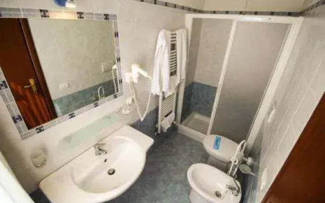 Le Naiadi Park Hotel Sul Lago