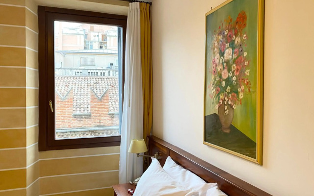 Hotel Aurora