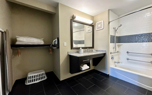 Staybridge Suites Carlsbad by IHG
