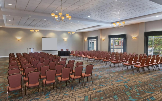 Residence Inn by Marriott Kingston Water's Edge