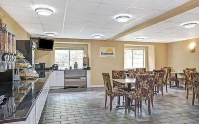 Sturbridge Plaza Hotel