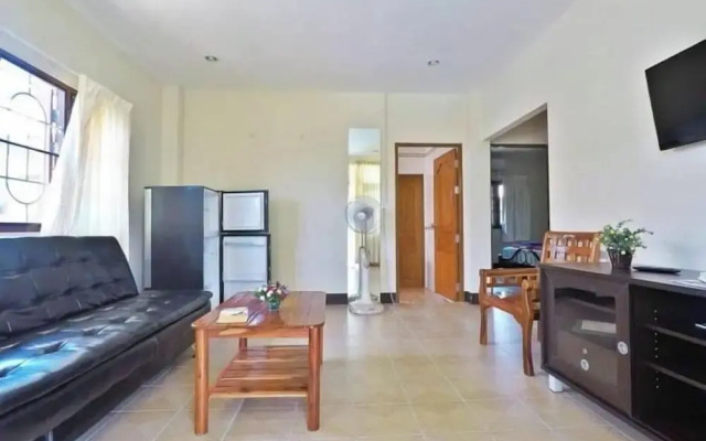 Krisada Beach Resort