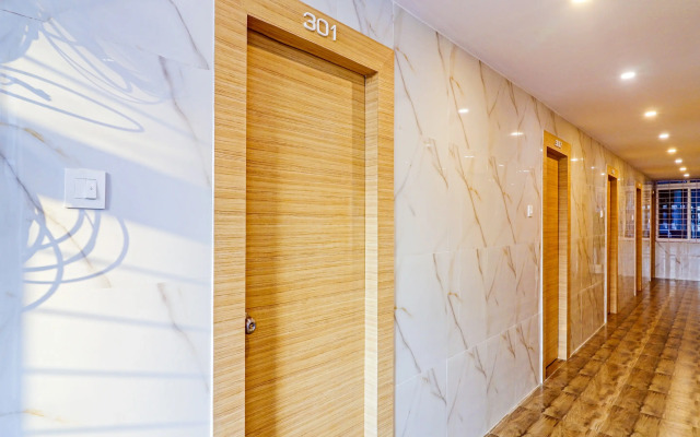 Super OYO Flagship Landcorp Hotels Near Shilparamam