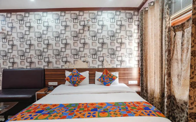 6252 Deepak Palace