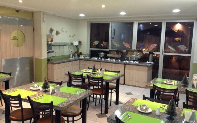 Vila Azul Praia Hotel