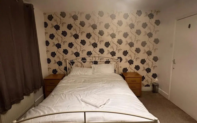 Curzon Street Retreat - 4 Beds