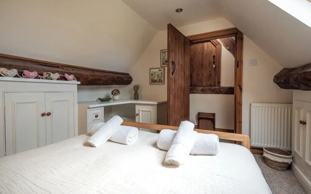 The Threshing Barn-Stunning 5 BD Retreat