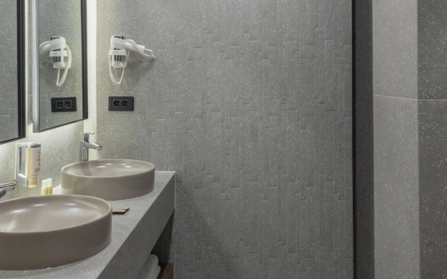 SQUARE by Margo Hotel
