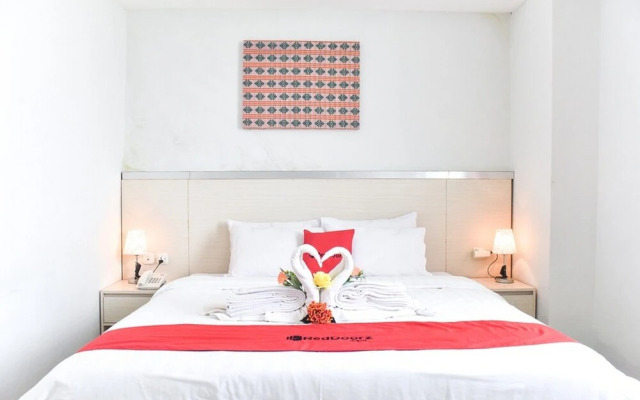 RedDoorz Plus Near Trans Studio Mall Makassar