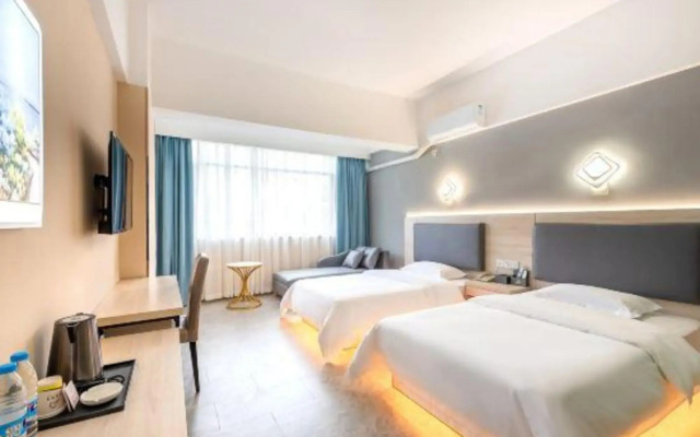Heyi Express Hotel (Zhuhai Weichuangli Industrial Park)