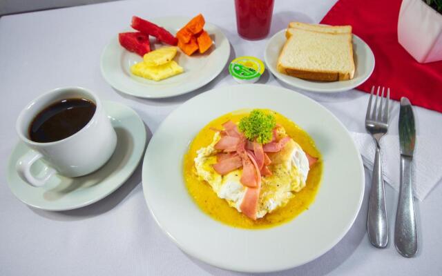 Hotel Marina Suites By Geh Suites