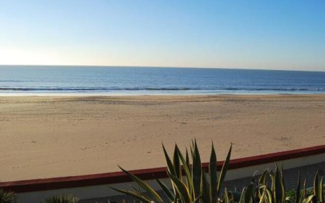 Hostal Rompeolas
