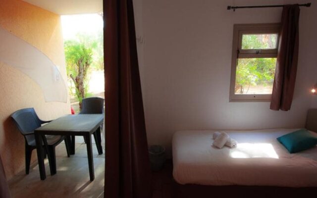 Marina Hotel Club
