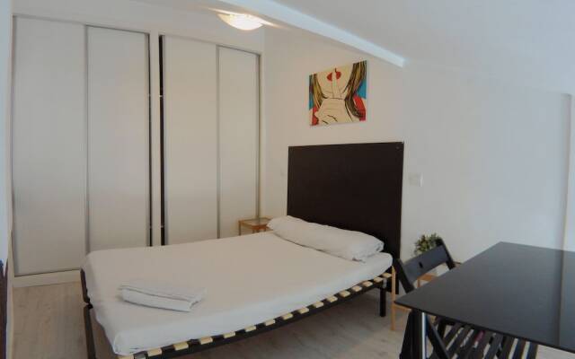 Estudio cercano a Plaza Castilla CBA4