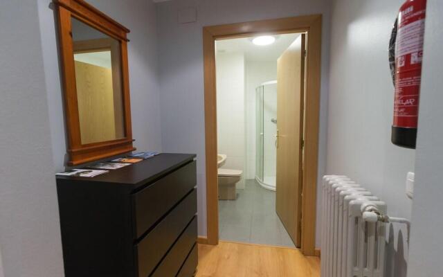 Iribarren I-II by Aptos Turisticos Tudela