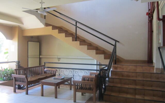 Plaza Maria Luisa Suites Inn