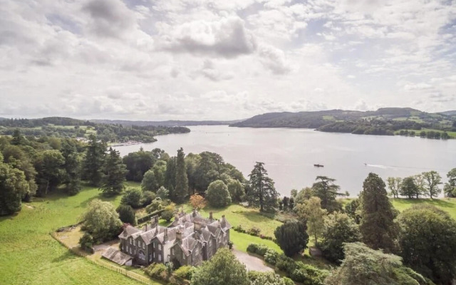 The Lake Lodge