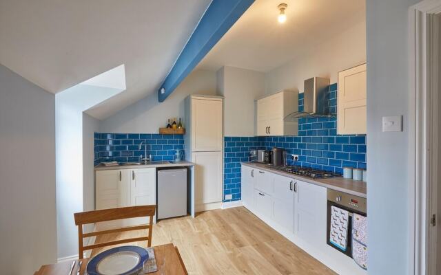 Host Stay Emerald Hideaway