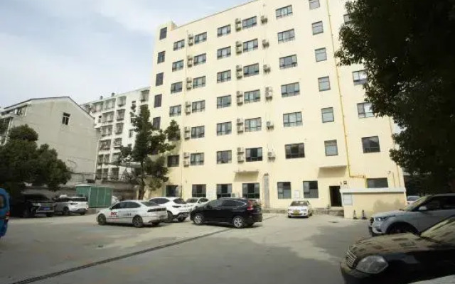 City Comfort Inn Hotel (Huanggang Huangzhou Avenue)